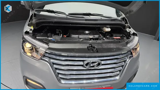 HYUNDAI STAREX 4WD URBAN 9-SEATER