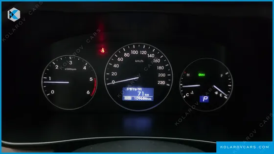 HYUNDAI STAREX 4WD URBAN 9-SEATER