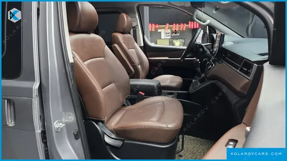 HYUNDAI STAREX 4WD URBAN 9-SEATER