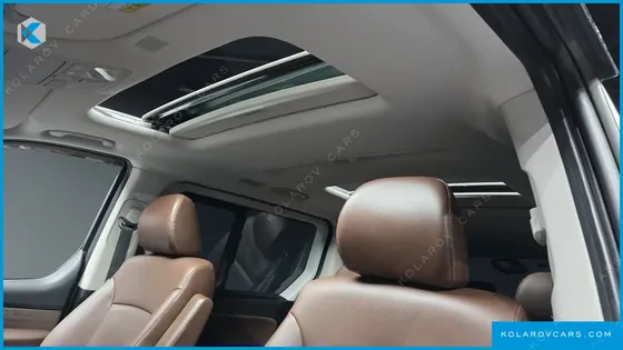HYUNDAI STAREX 4WD URBAN 9-SEATER