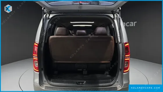 HYUNDAI STAREX 4WD URBAN 9-SEATER