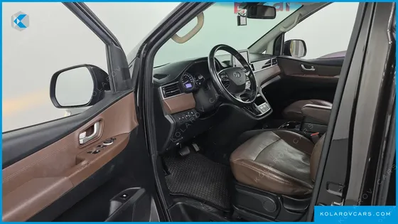 HYUNDAI STAREX 4WD URBAN 9-SEATER