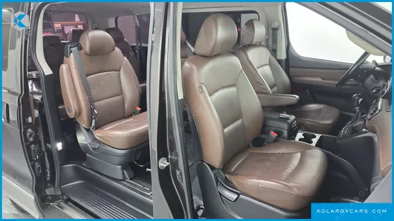 HYUNDAI STAREX 4WD URBAN 9-SEATER