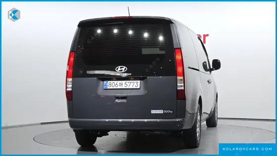 HYUNDAI STARIA CARGO 3-SEATER