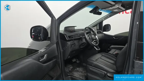 HYUNDAI STARIA CARGO 3-SEATER