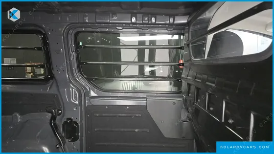HYUNDAI STARIA CARGO 3-SEATER