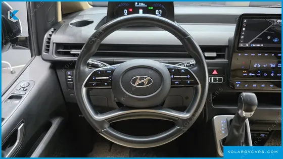 HYUNDAI STARIA CARGO 5-SEATER