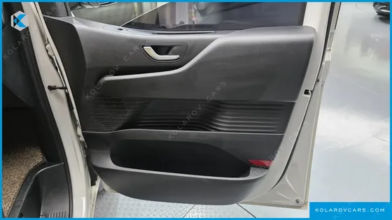 HYUNDAI STARIA CARGO 5-SEATER