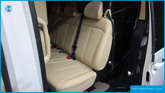 HYUNDAI STARIA CARGO 5-SEATER