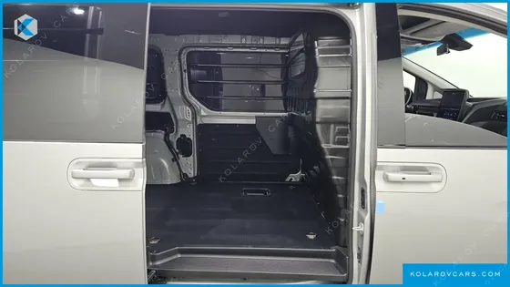HYUNDAI STARIA CARGO 3-SEATER