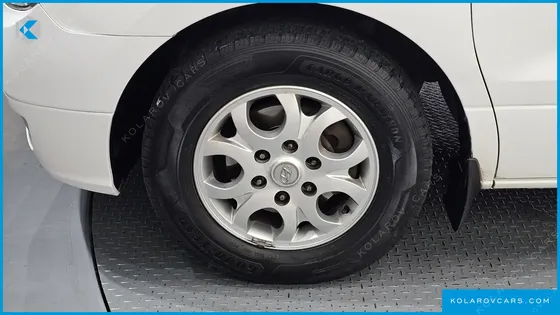 HYUNDAI STAREX 11-SEATER WAGON