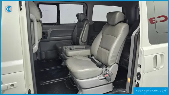 HYUNDAI STAREX 11-SEATER WAGON
