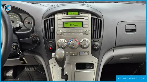 HYUNDAI STAREX 11-SEATER WAGON