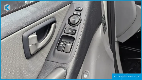 HYUNDAI STAREX 11-SEATER WAGON