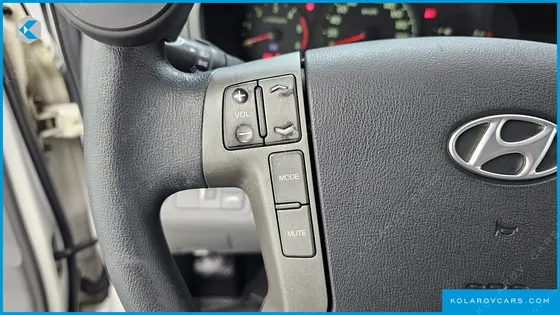 HYUNDAI STAREX 11-SEATER WAGON