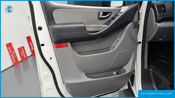 HYUNDAI STAREX 11-SEATER WAGON