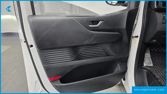 HYUNDAI STARIA L3.5 CARGO 5-SEATER