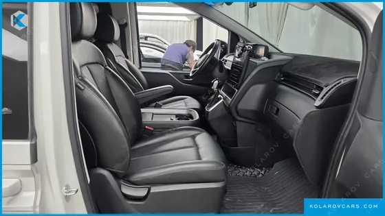 HYUNDAI STARIA L3.5 CARGO 5-SEATER