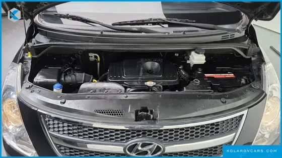HYUNDAI STAREX 3-SEATER VAN