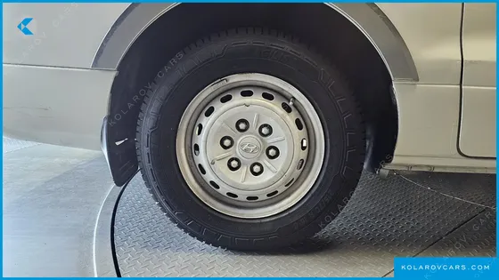 HYUNDAI STAREX 3-SEATER VAN