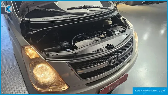 HYUNDAI STAREX 3-SEATER VAN