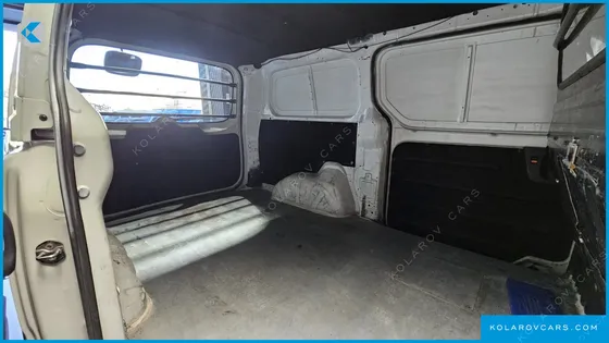 HYUNDAI STAREX 3-SEATER VAN