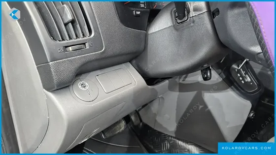 HYUNDAI STAREX 3-SEATER VAN