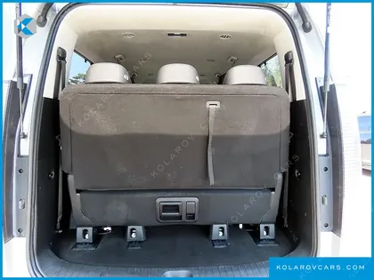 HYUNDAI STARIA LOUNGE 9-SEATER