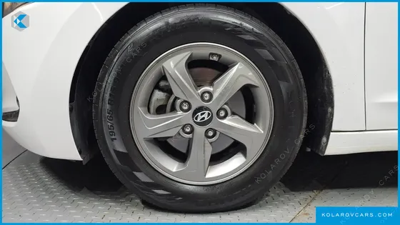 HYUNDAI ELANTRA (AVANTE) 1.6 GDI SMART