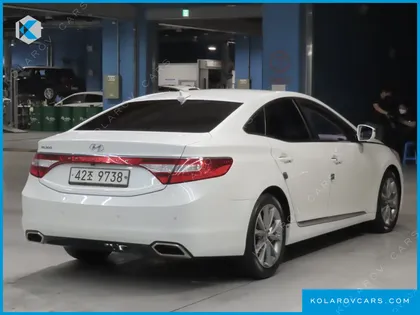 HYUNDAI GRANDEUR HG300 PREMIUM