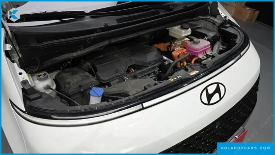 HYUNDAI STARIA HEV 1.6 LOUNGE 7-SEATER