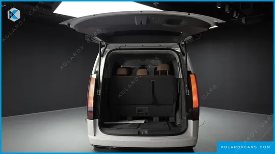 HYUNDAI STARIA HEV 1.6 LOUNGE 7-SEATER