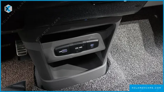 HYUNDAI STARIA HEV 1.6 LOUNGE 7-SEATER