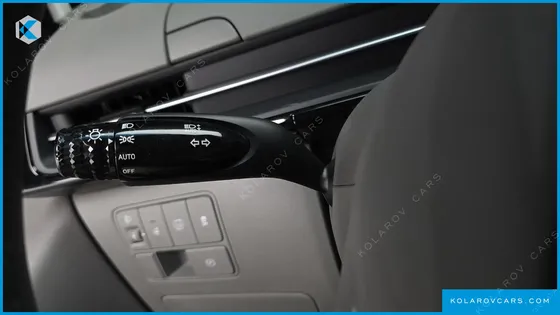 HYUNDAI STARIA HEV 1.6 LOUNGE 7-SEATER