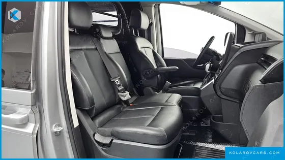 HYUNDAI STARIA CARGO 3-SEATER