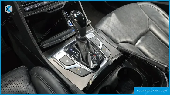 HYUNDAI GRANDEUR HG240 MODERN