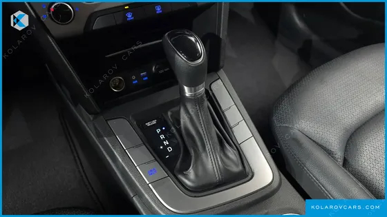 HYUNDAI ELANTRA (AVANTE) 1.6 LPI STYLE (RENTAL CAR)