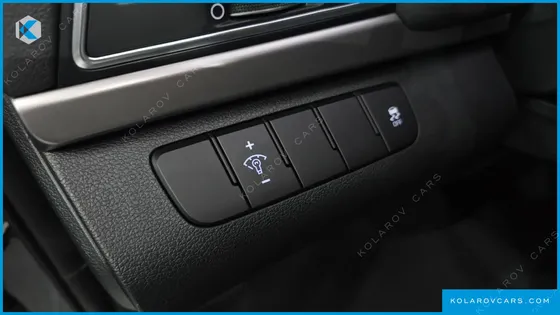 HYUNDAI ELANTRA (AVANTE) 1.6 LPI STYLE (RENTAL CAR)