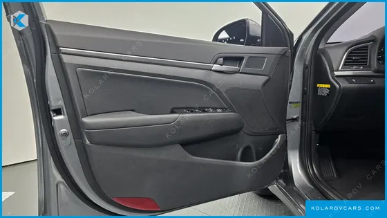 HYUNDAI ELANTRA (AVANTE) 1.6 LPI STYLE (RENTAL CAR)