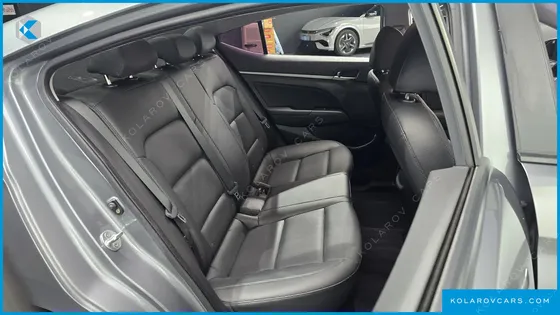 HYUNDAI ELANTRA (AVANTE) 1.6 LPI STYLE (RENTAL CAR)