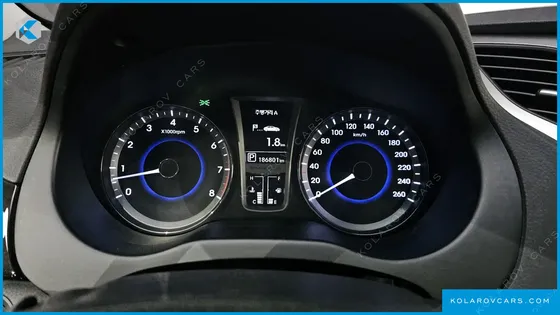 HYUNDAI GRANDEUR HG240 LUXURY