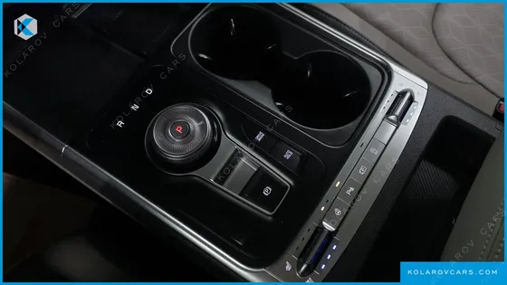 KIA CARNIVAL DIESEL 9-SEATER PRESTIGE