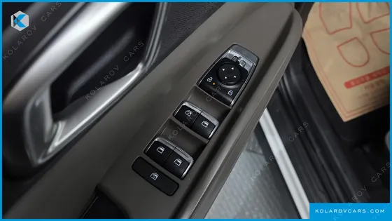 KIA CARNIVAL DIESEL 9-SEATER PRESTIGE