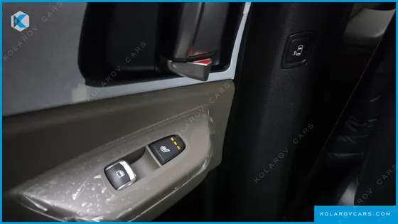 KIA CARNIVAL DIESEL 9-SEATER PRESTIGE