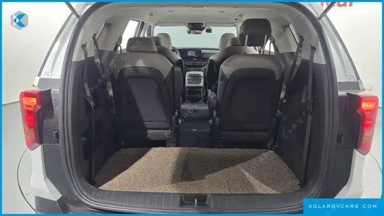 KIA CARNIVAL DIESEL 9-SEATER PRESTIGE
