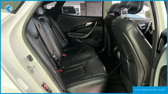 HYUNDAI GRANDEUR HG240 MODERN
