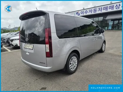 HYUNDAI STARIA CARGO 5-SEATER