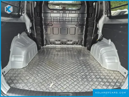 HYUNDAI STARIA CARGO 5-SEATER