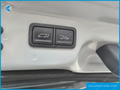 HYUNDAI STARIA CARGO 5-SEATER
