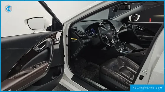 HYUNDAI GRANDEUR HG240 MODERN